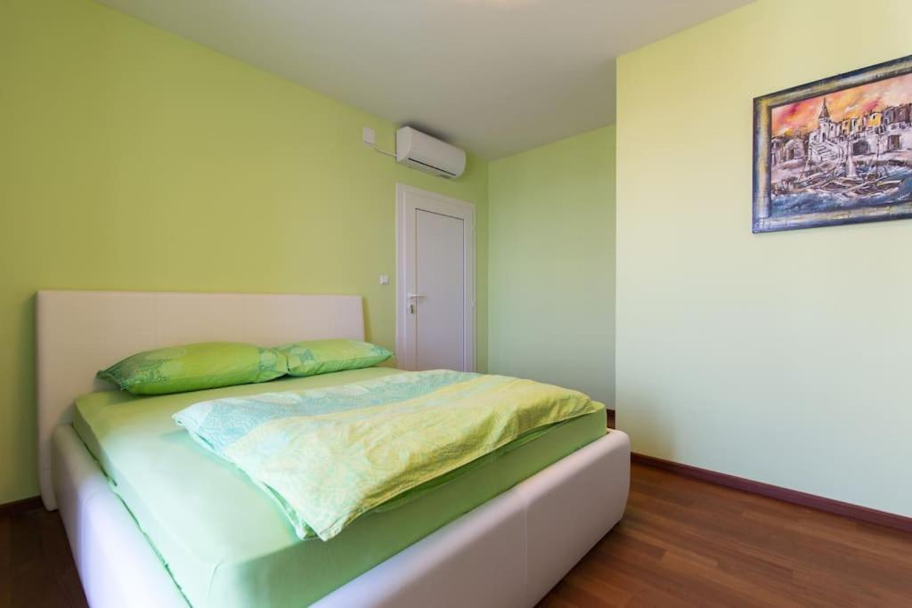 Villa Ajda - Green Room Omišalj Extérieur photo